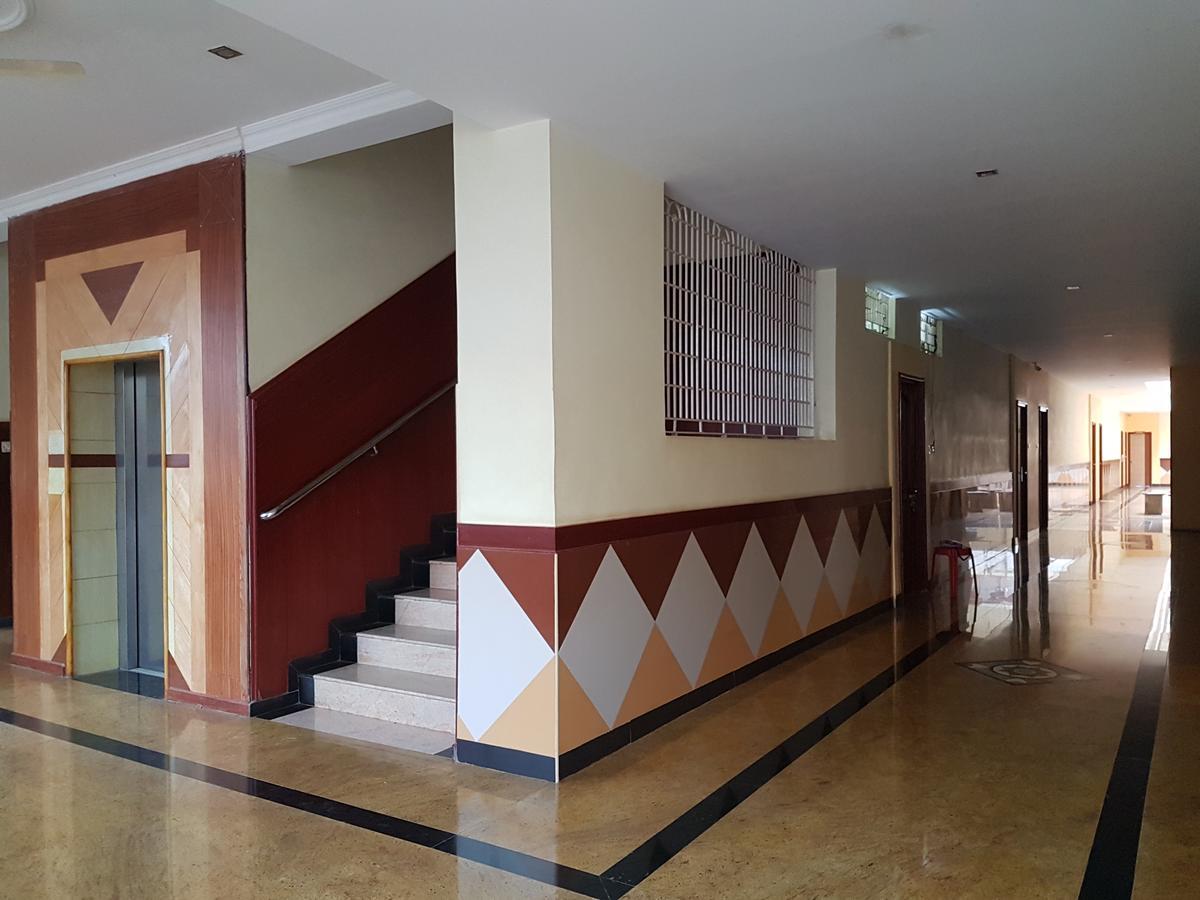Hotel Subhalakshmi Palace Kāraikkudi Exterior photo
